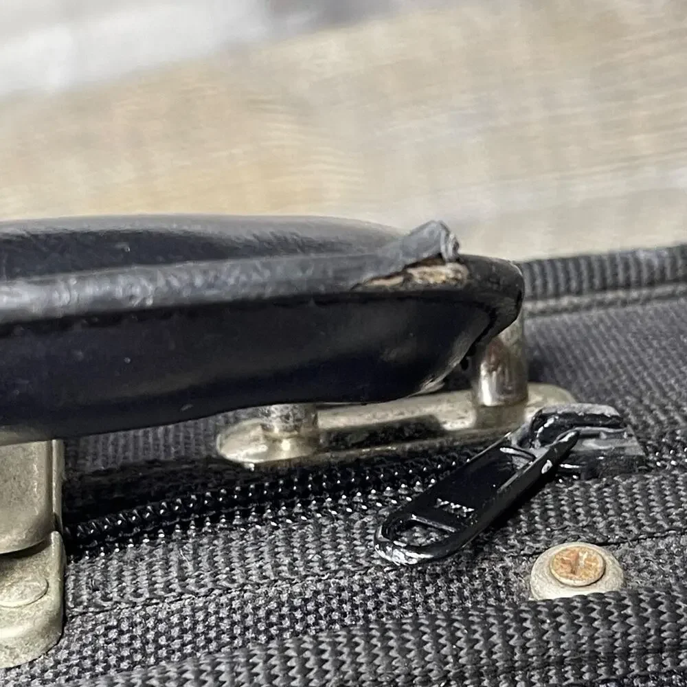 Concord Violin Case Burgundy Lining